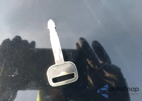 2002 Toyota Camry Le из США, поврежденный, VIN 4T1BE32K72U009361